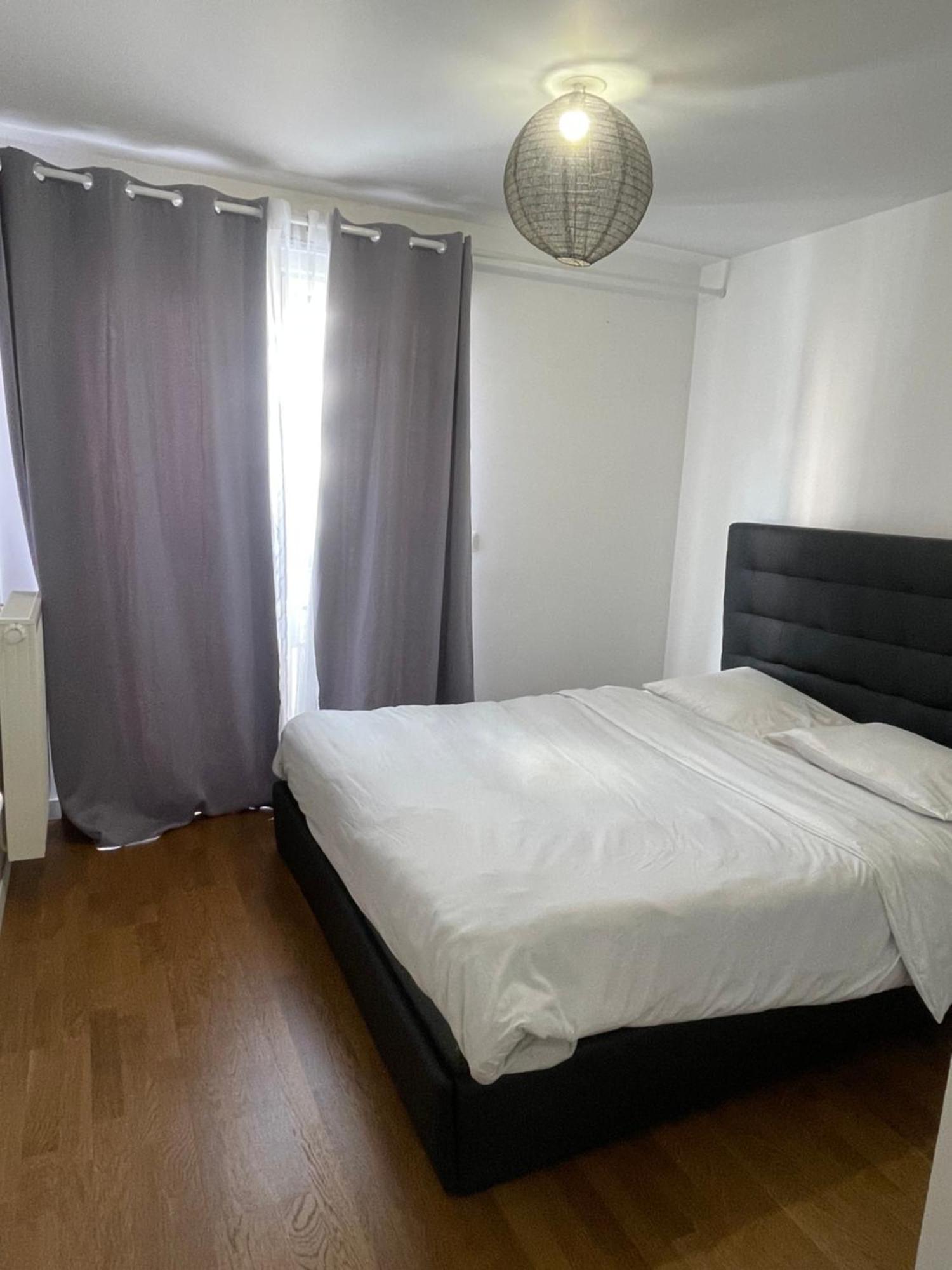 Sweet Escape Paris Centre - 3 Bds- Terrasse - Stade De France - Montmartre Saint-Ouen  Ngoại thất bức ảnh