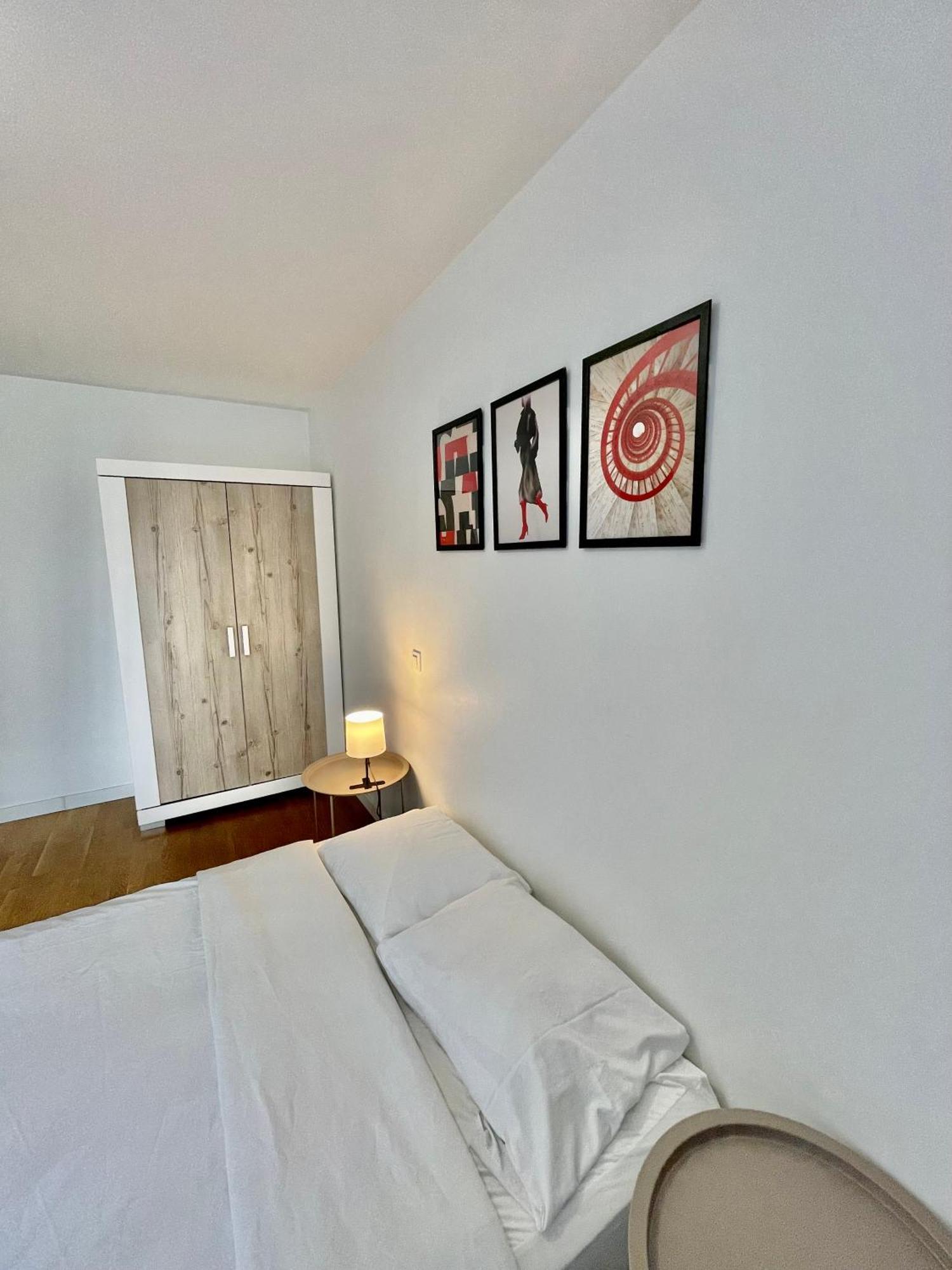 Sweet Escape Paris Centre - 3 Bds- Terrasse - Stade De France - Montmartre Saint-Ouen  Ngoại thất bức ảnh